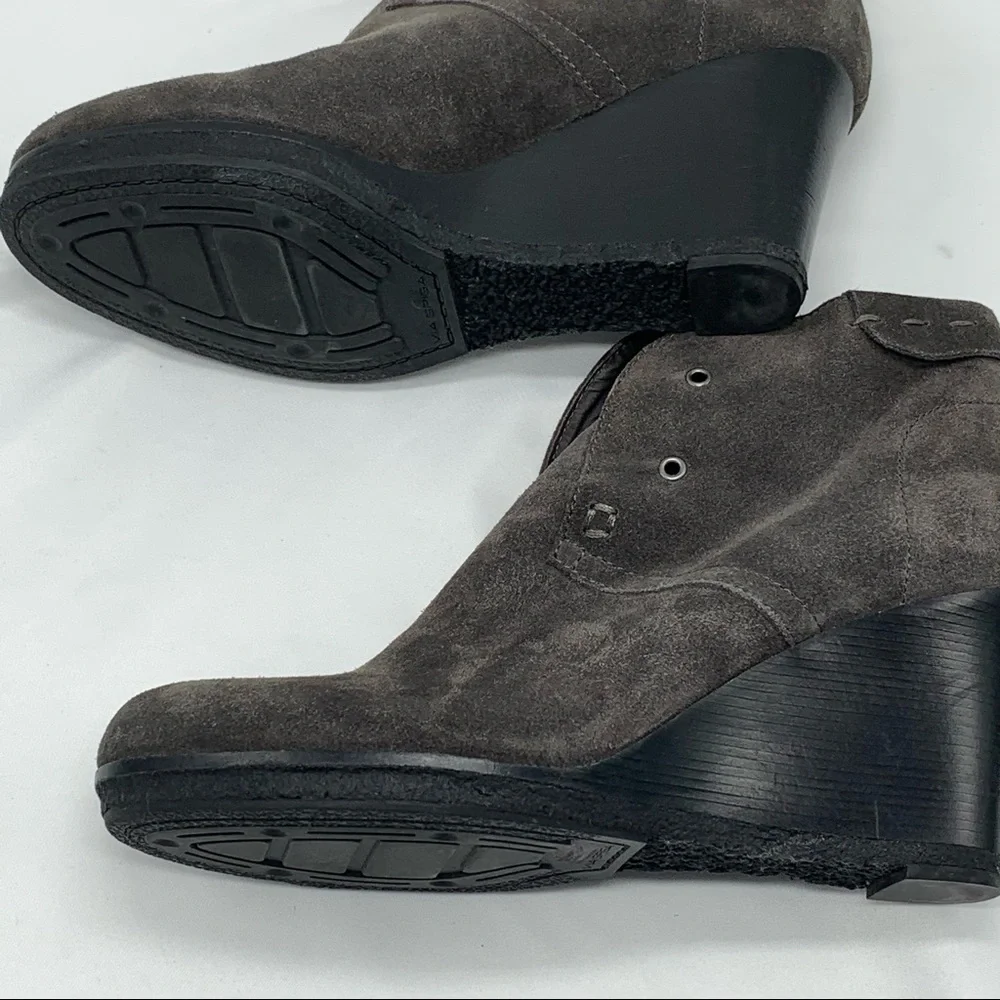 Via Spiga Mirren Size 6.5 Gray Suede Ankle Bootie Lace Up Almond Toe Wedge Boots